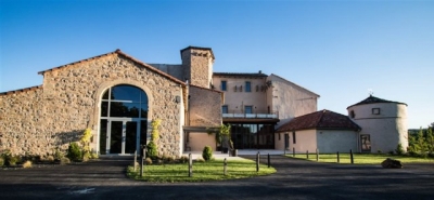 'Château castel d'alzac' à Saint-Georges-de-Luzençon