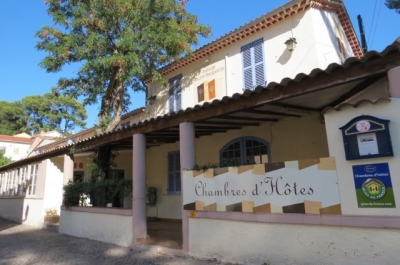 Chambre d'hôte 'Auberge sainte marguerite' à La garde
