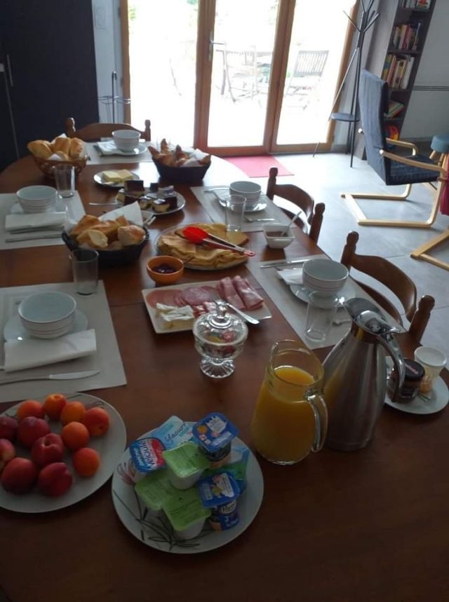 Chambres d'hôtes et gîte 'Chez michel et michèle' à Calan