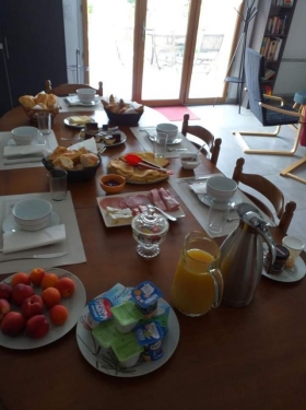 Chambres d'hôtes et gîte 'Chez michel et michèle' à Calan