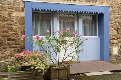 Gîte pour 3/4 personnes 'Le 2bis au coeur de Bécherel' à Le-Hinglé