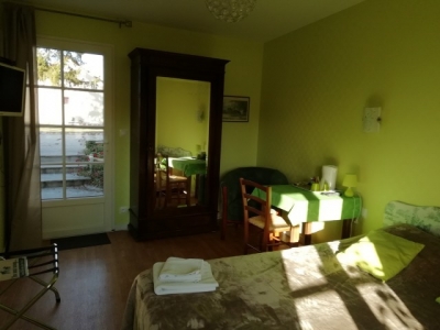 Chambre en rez de jardin, indépendante 'Gites et chambres de villiers' à Vennecy