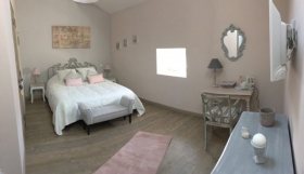Chambres d'hôtes avec piscine & spa 'La bastide des songes' à Robion
