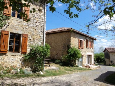Maisons en pierre 'Gites au hameau des chenes' à Haute Garonne