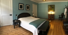 4 chambres spacieuses et claires 'Les chambres d'hôtes du palais' à Douai