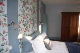 Chambre de charme  'Château La Violette' à Les marches