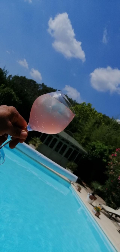 Inclusif LGBTQIA+ et naturiste 'La bergerie du moulin - ambiance franco-indienne' à Taradeau
