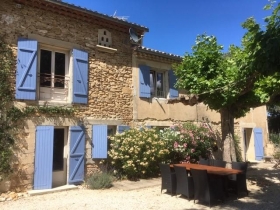 Mas provencal 'Mas de costebelle' à Bollene