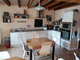 3 chambre, 1 pour 1,2 personnes: 1 pour 3(4) et 1 pour 4(5) 'La parisière' à Gavray sur sienne