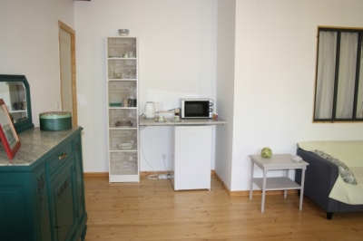 Chambre indépendante de 20 m² 'Sous les pins aux cheveux verts' à Montseret