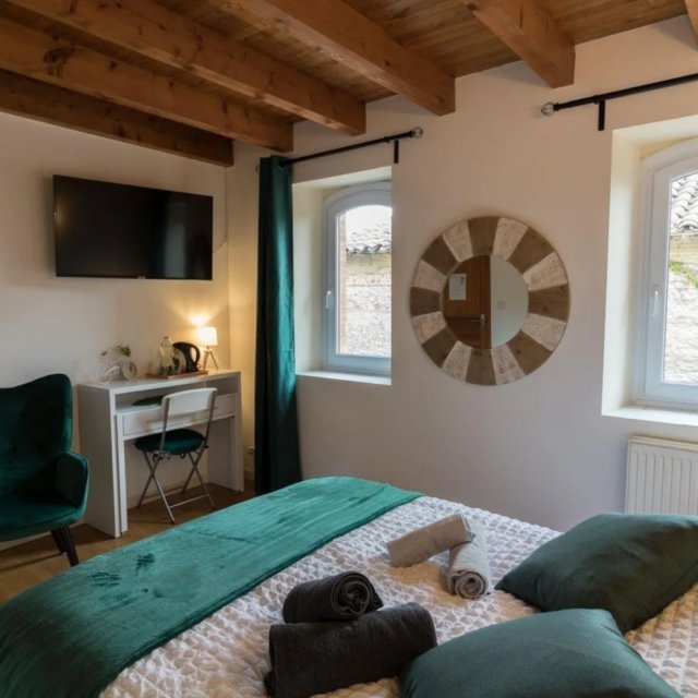 Chambre de 12 m2 de 1 à 2 personnes 'Chambre d'hôtes du moulin' à Lagardelle sur leze
