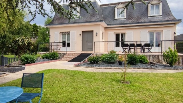 Chambres de 1 à 4 personnes  'L'Orée des Vignes ' à Saint georges sur cher
