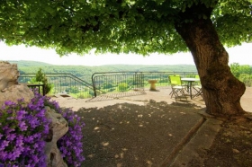 Maison de campagne 'Merlières' à Chasteaux