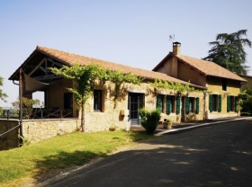 Maison individuelle au village pitoresque 'La Bascule' à Montesquiou