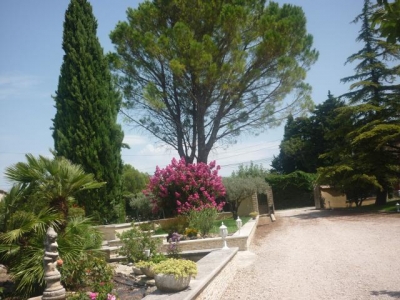Chambres d'hôtes 'LA BASTIDE DES MEREUILLES' à Orange