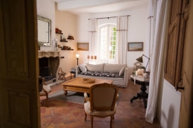 'Le mûrier à vaison-la-romaine' à Vaison-la-romaine