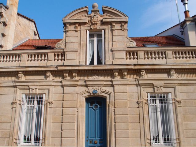 La maison bleue bordeaux b&b