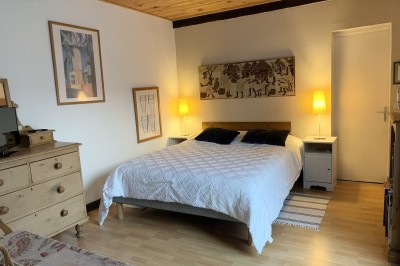 + micro ondes, plaque chauffante, frigo, bouilloire et cafetière électrique 'Chambre d'hôtes ' à Allonville