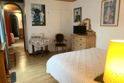 + micro ondes, plaque chauffante, frigo, bouilloire et cafetière électrique 'Chambre d'hôtes ' à Allonville