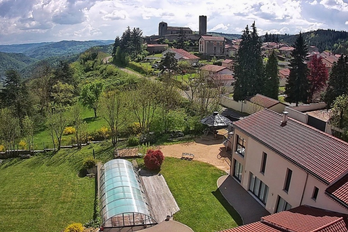 'Le garde' à Chambles