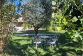 Maison d'Hôte de Charme à la Campagne 'L'aubier du tilleul' à Chanos-curson