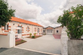 Chambres d'hôtes 'Le Logis Rouge la Rochelle ' à Charron, poitou-charentes, france