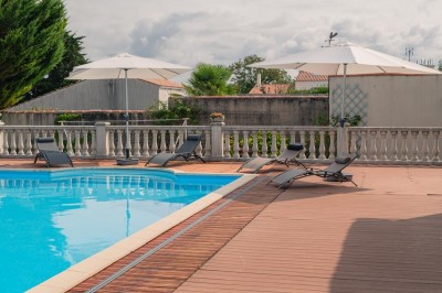 Chambres d'hôtes 'Le Logis Rouge la Rochelle ' à Charente Maritime