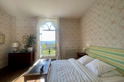 Petit château  'Château de vaux morvan' à Étang sur arroux