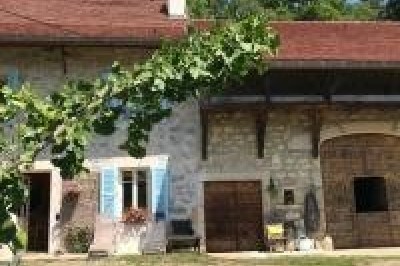'Chambre des deux lacs' à Ceyzerieu