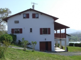 Chambre d'hôte 'AMAIUR' à St pée sur nivelle (lac)