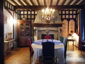 Chambre d'hôte 'Le prieure boutefol' à Surville