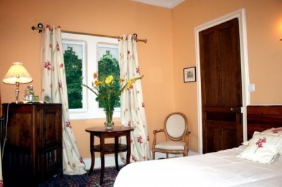 Chambre d'hôte 'MAISON  D  AGES - 4 EPIS CHARME GITES DE FRANCE' à Ousse suzan