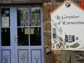 Chambre d'hôte 'Le Grenier d'Ernestine' à Bréal sous montfort