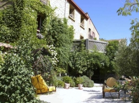 Gîte d'Etape et de Séjour 'L'embellie cathare. " le Gîte et le Couvert " ' à Duilhac sous peyrepertuse