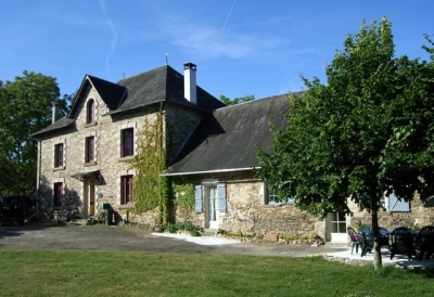 Chambre d'hôte 'DOMAINE DE LA CLAUZADE' à St-germain-les-vergnes