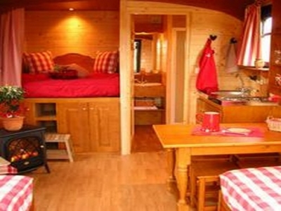 Gîte rural 'Huisjes en bed en breakfast caravan clevacances Calais St-Pol niet op Ternoise' à Saint pol sur ternoise