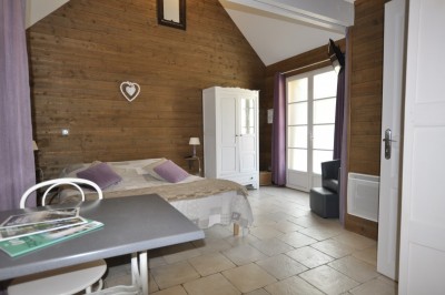Chambre d'hôte et gîte 'Le village' à Saigneville