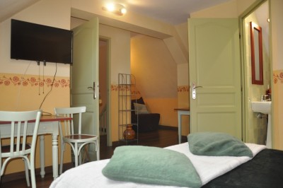 Chambre d'hôte et gîte 'Le village' à Saigneville