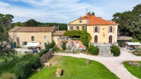 Gîtes 'Domaine du Grand Causeran' à Entraigues sur la sorgue