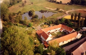 Studio / Appartement / Villa 'Les Gites des Princes - 3 établissements de qualité au Coeur de la Plaine de Versailles - 1à40personnes possible - Semaine WEEK-END ou Day-use - Proxi.VERSAILLES- sejour courte et moyenne durée' à Bailly