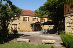 Chambre d'hôte 'Ferme auberge des genestes' à Saint genies