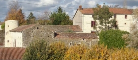 Chambre d'hôte 'Logis de La TOUR des LAUDES' à Breuil barret