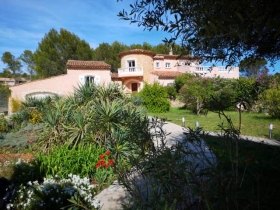 Chambre d'hôte 'Villa oasis' à Draguignan
