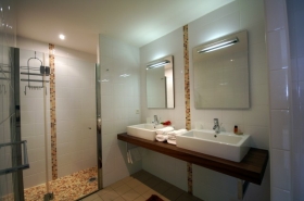 Maison / Villa 'Villa de luxe Front de mer Guadeloupe 12 pers: accolée au Golf de St François' à Saint francois