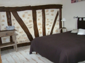 Chambre d'hôte de charme 'Aux terres rouges' à Rousset