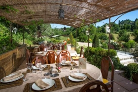Chambre d'hôte 'La Campagne St Lazare en luberon' à Forcalquier