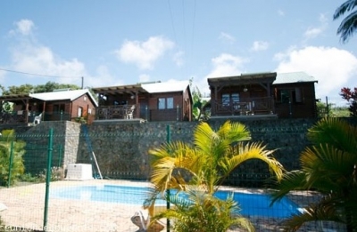 LOCATION SAISONNIERE 'LODGES LES VANILLIERS' en Réunion