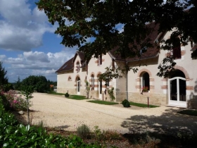 Chambre d'hôte 'Domaine de la maison neuve' à St jean st germain