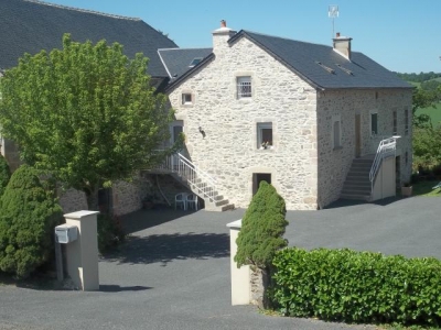 Gîte rural 'Gite dans ferme bio à pradels (commune de vezins de lévezou- aveyron)' à Aveyron