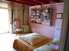 Chambre d'hôte et gîte. 'Chambres d'hotes les mazes et gîte 8 personnes.' à Saint gêniez d'olt et d'aubrac